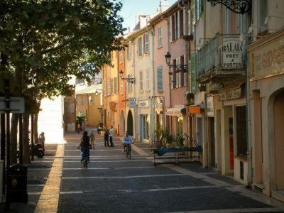 דירות Splendide Studio Au Coeur Historique De Fréjus מראה חיצוני תמונה